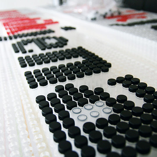 wir beissen uns fest - marca grafica